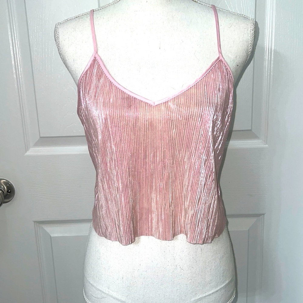 💖VICTORIA’S SECRET- SEXY SHIMMERY PASTEL PINK CROPPED CAMI SIZE MEDIUM💖